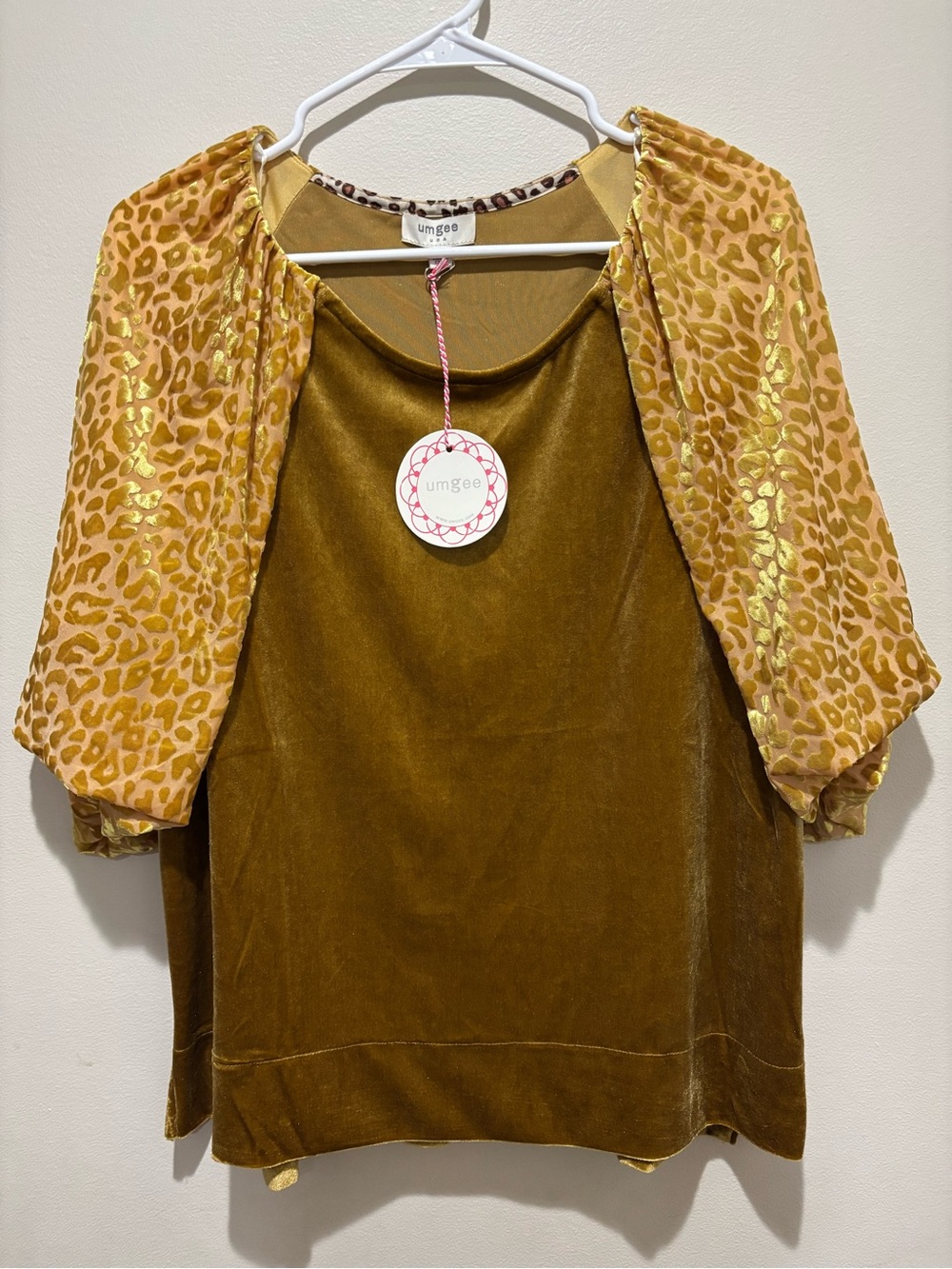 Umgee Mustard Gold Velvet Top with Metallic Leopard Puff Sleeves Fall Flowy NWT
